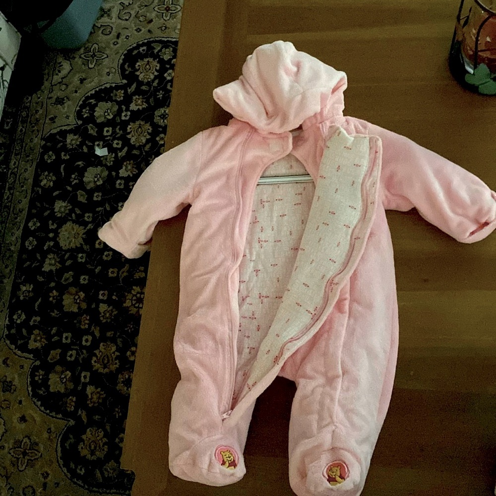 Disney Winnie The Pooh Newborn 3/6 months Quilted Snowsuit.